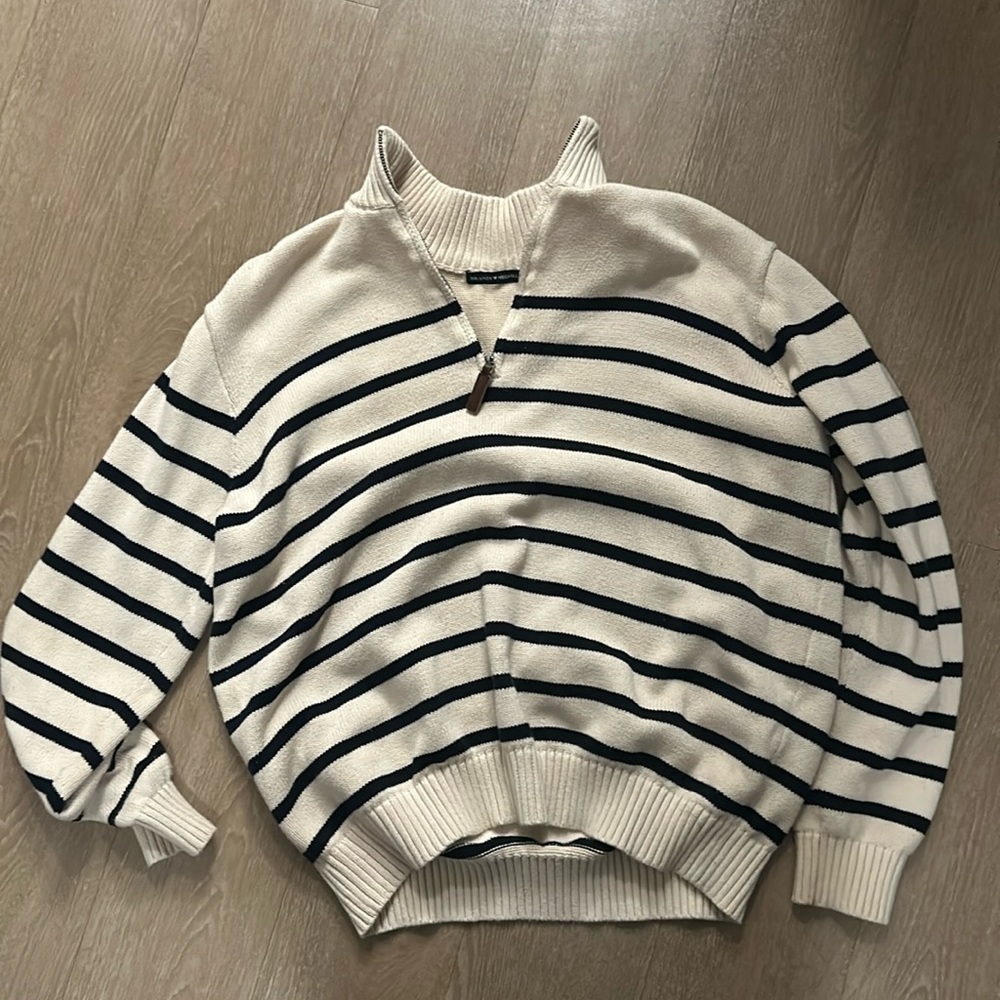 Brandy Melville Striped Cream Quarter Zip